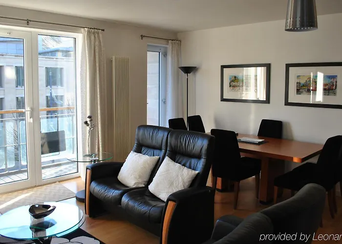 Dreamhouse Holyrood Park *