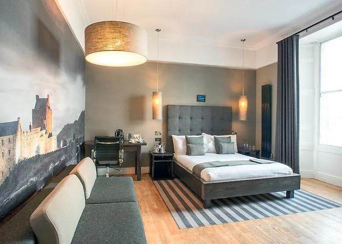 & Picardy Place 爱丁堡