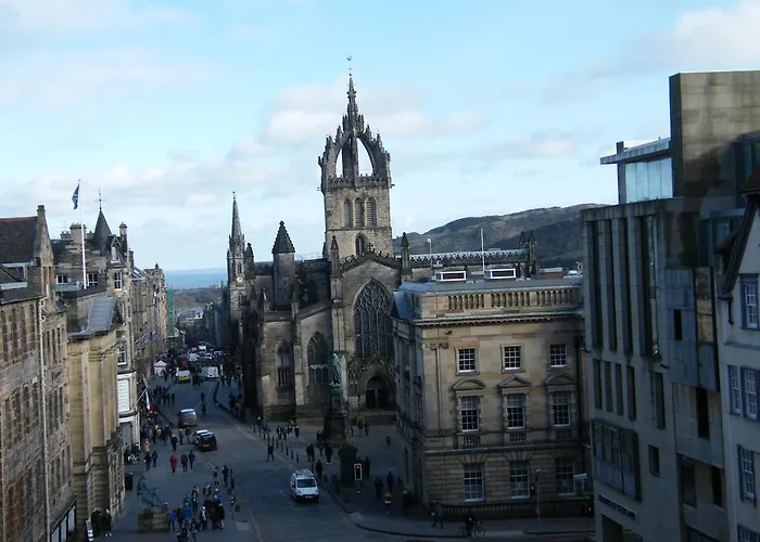 Royal Mile Budget 公寓