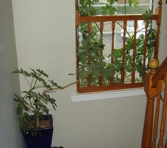 Twin Lions 2* Edinburgh