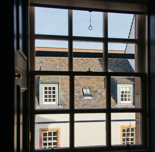 The Pavilion At Lamb's House * Edinburgh