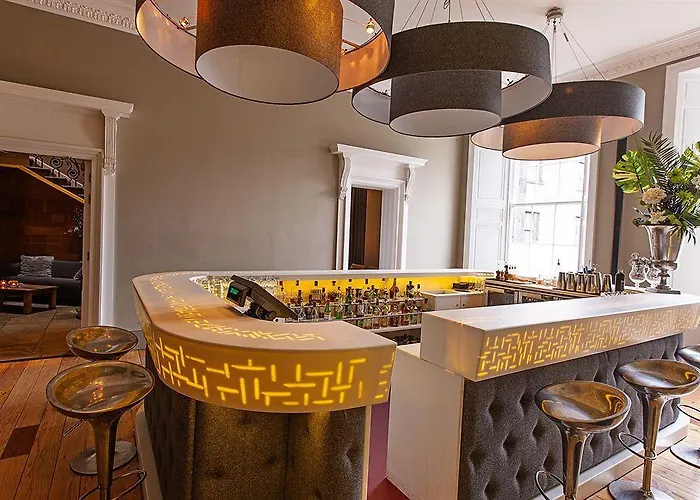 Hotel & Picardy Place 4*