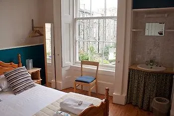 Dene Guest House, New Town 3*