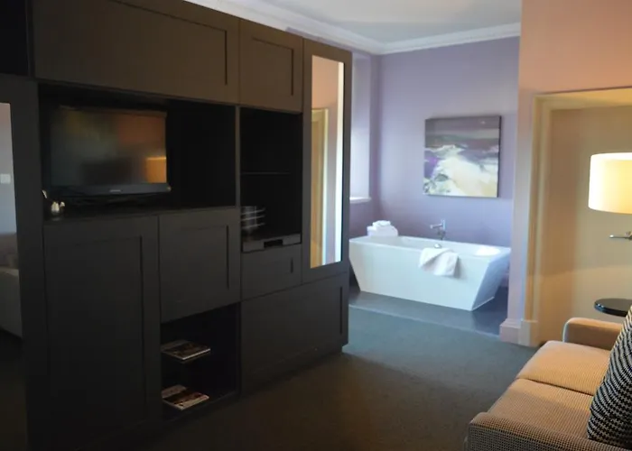 B+B Edinburgh Ξενοδοχείο 4*