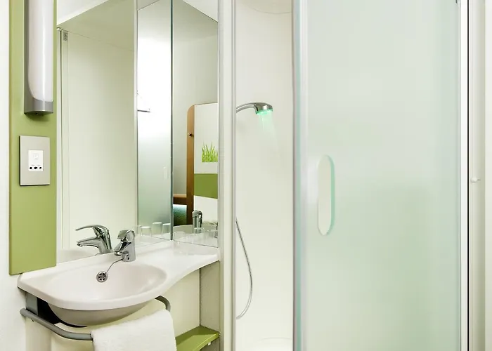 Ibis Budget Park 3*
