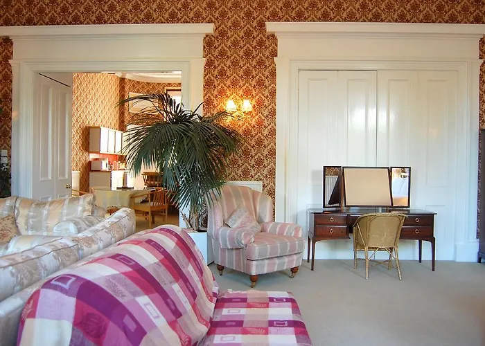 דירה Regent Terrace, And Charming, Quiet אדינבורו