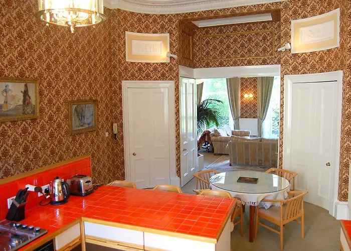Regent Terrace, And Charming, Quiet דירה אדינבורו