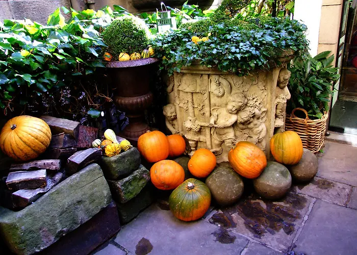 Hotel The Witchery 5*