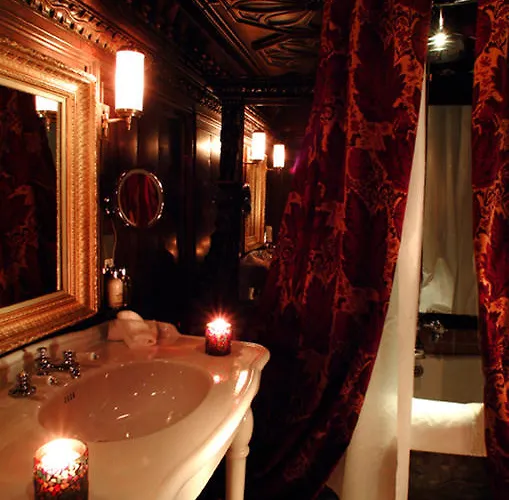 Hotel The Witchery 5*