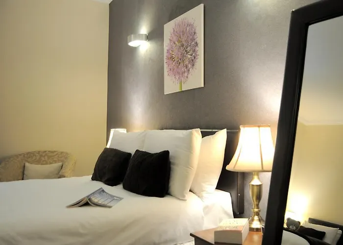 Guest house Queens 4*