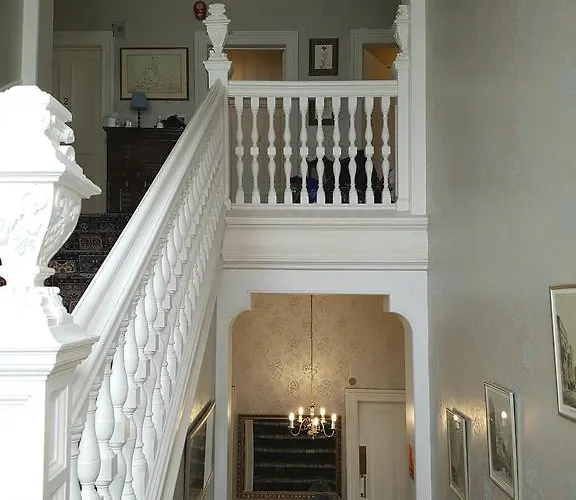 Pensionat Ashgrove House 3*