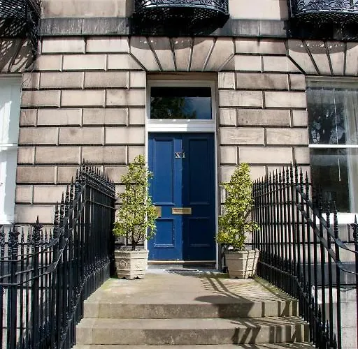 A Georgian לינה וארוחת בוקר 4*