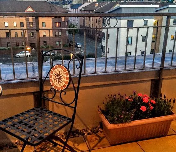 דירה 5 Bedroom Penthouse אדינבורו