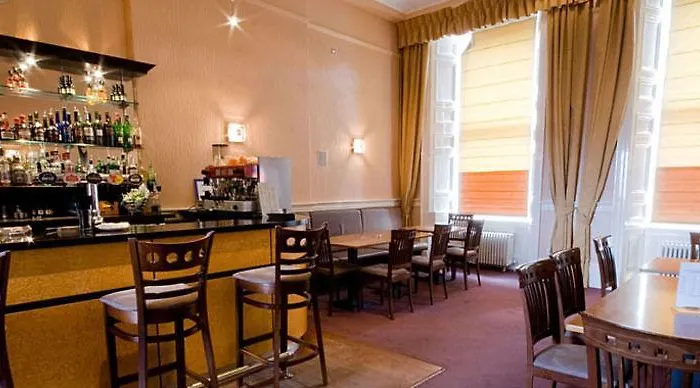 28 York Place فندق 3*