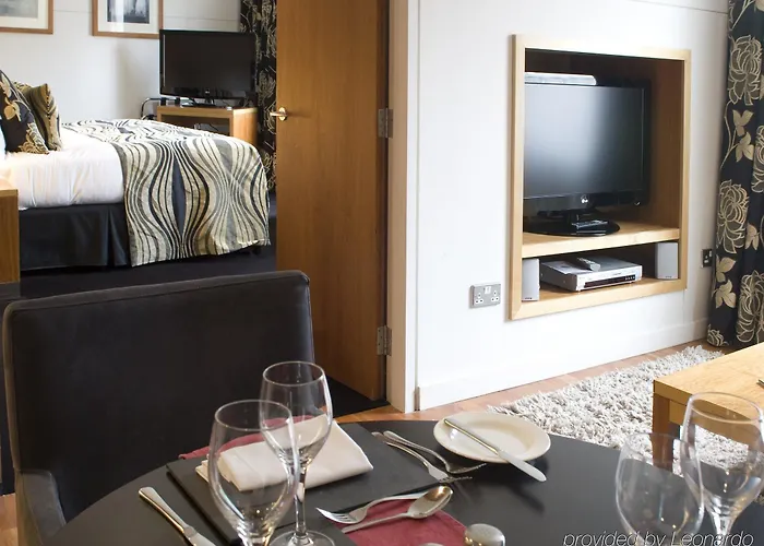 Apex Of 4* Edinburgh