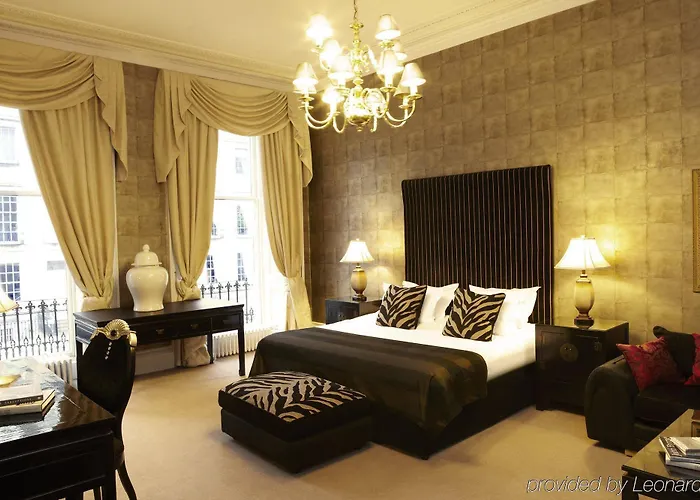Nira Caledonia Hotel 4*