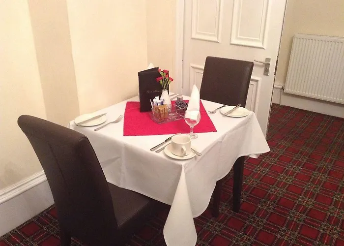 Ailsa 3* إدنبرة