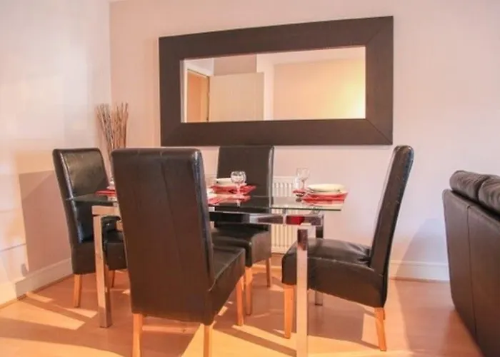 Playhouse Apartment *