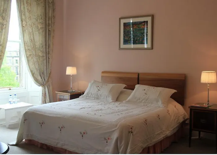 A Georgian Nocleg ze śniadaniem