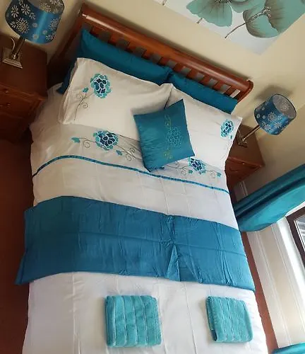 Penthouse Sleeps 11 *