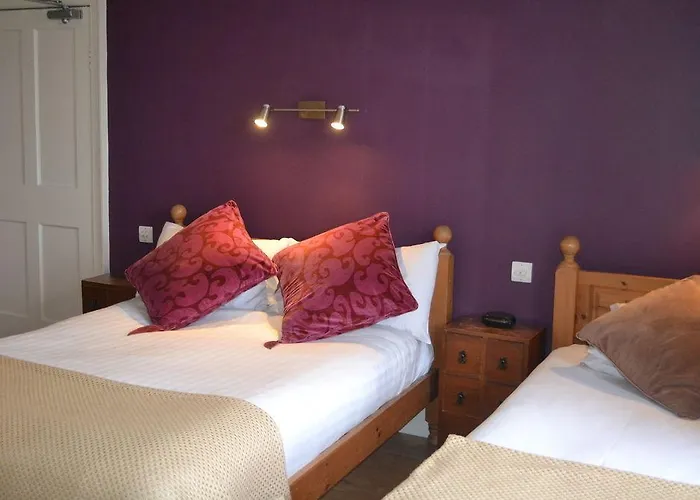 Dene Guest House, New Town 3*