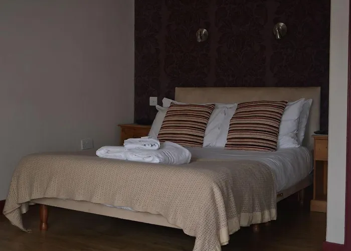 Dene Guest House, New Town Гостевой дом 3*