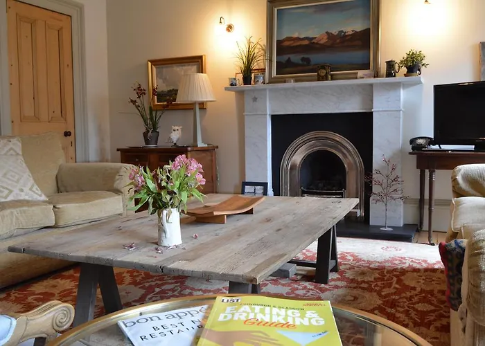 Royal Mile Elegance - Space & Luxury Edinburgh