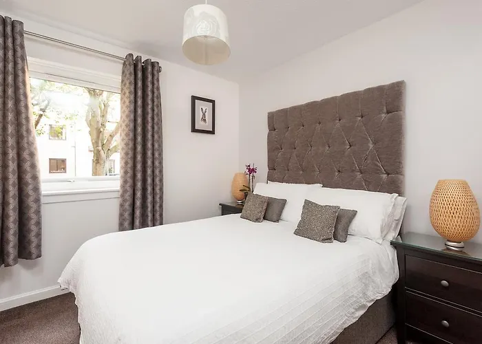 Apartment Gilmour's Entry *