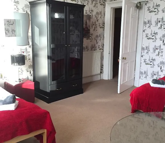 Wilton Road Bed & Breakfast *