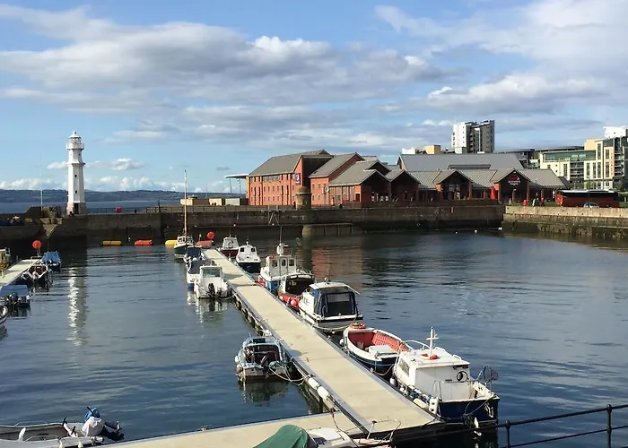 Western Harbour * Edinburgh