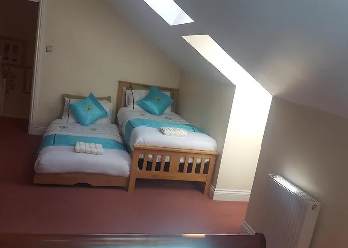 דירה Penthouse Sleeps 11 אדינבורו