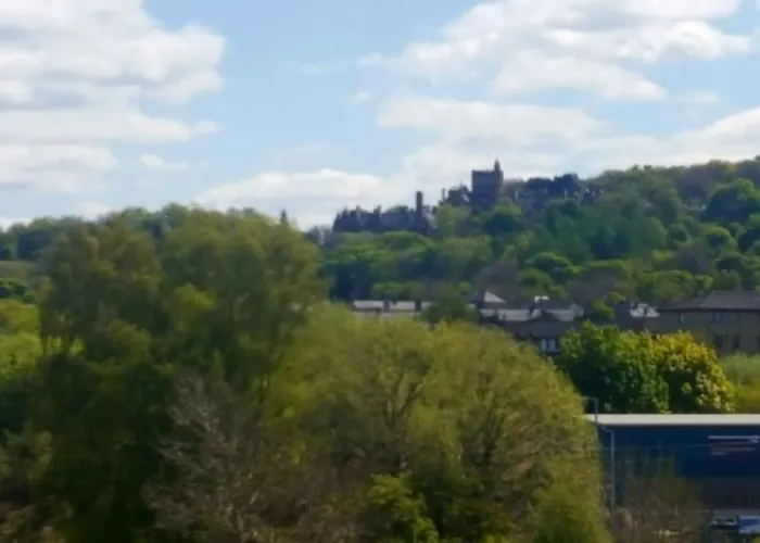 דירה Penthouse Sleeps 11 אדינבורו