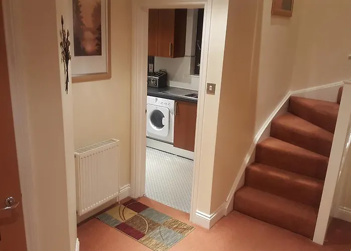 דירה Penthouse Sleeps 11