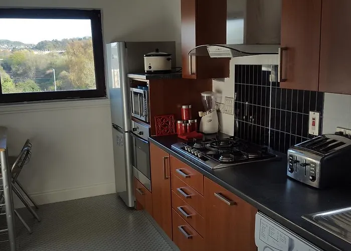 דירה Penthouse Sleeps 11 *