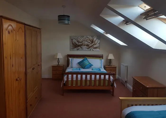 דירה Penthouse Sleeps 11