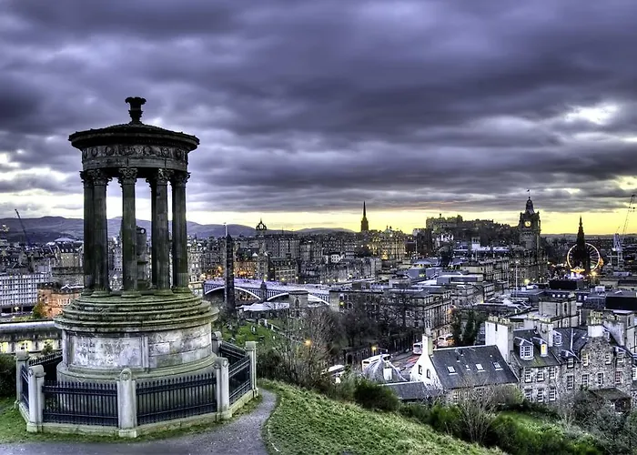 Luxury New Town 1 Bed דירה אדינבורו