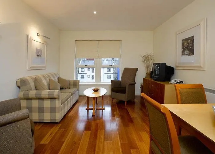 Aparthotel Holyrood Edimburgo