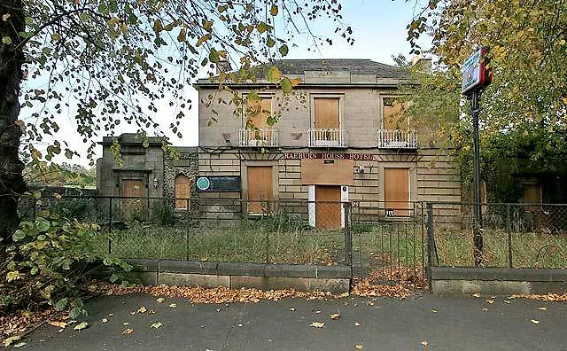The Raeburn 4*