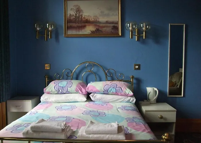 Swan Lake 3* Edinburgh