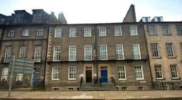 Travelodge Queen Street 3* Edynburg