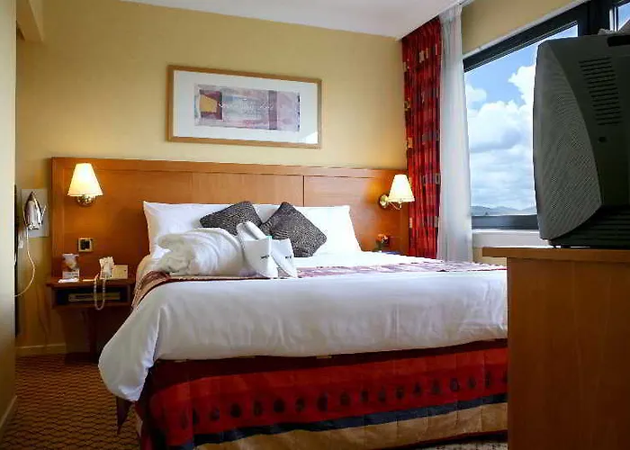 Express Centre By Ihg 3*