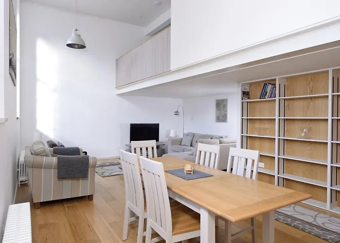 Destiny Scotland - Broughton St Lofts Apartment