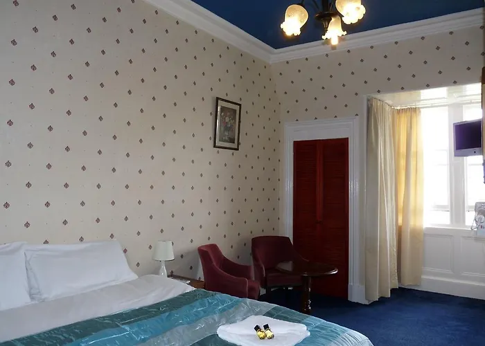 Alba Hills 3* Edinburgh