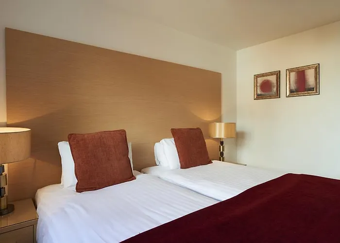 Fountain Court - Eq2 Lejlighedshotel 4*