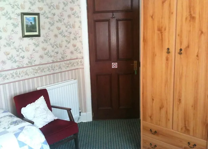 Almond House לינה וארוחת בוקר אדינבורו