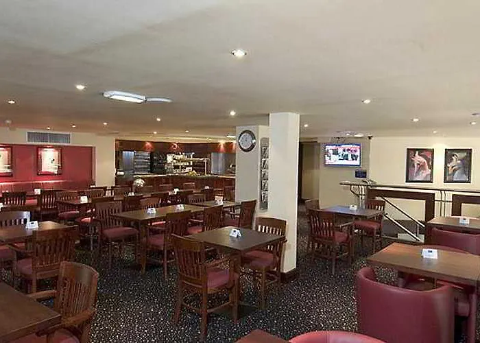 Express Centre By Ihg Hotel