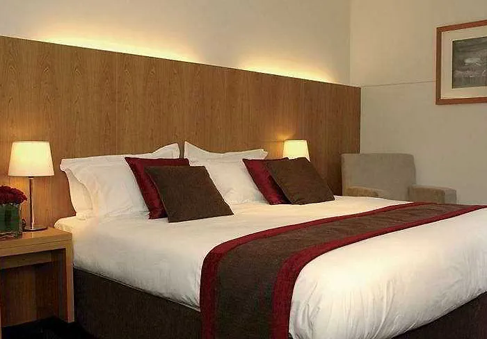 Apex Of 4* Edinburgh