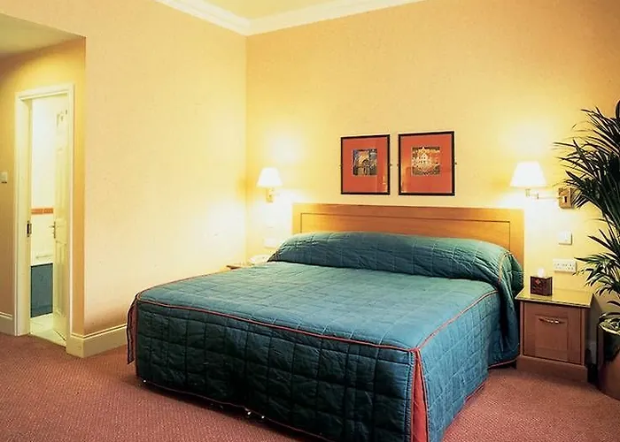 Hotel Leonardo 3*