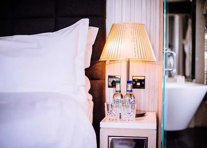 The On The Mile Hotel