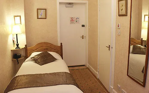 Grosvenor Gardens Hotel 4*